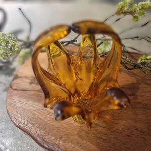 Vintage Amber Chalrt Glass Art Basket Piece. Beautiful Work. Excellent Condition